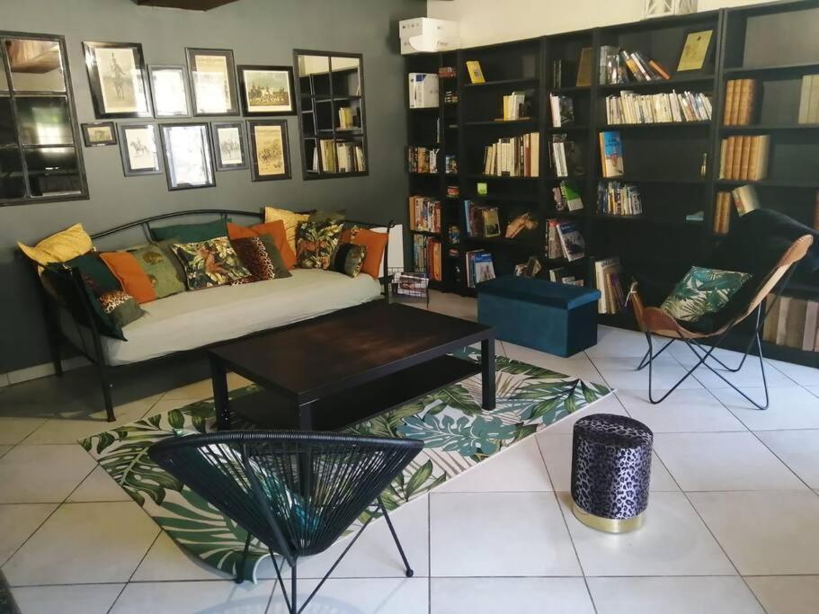 Jolie Maison En Pierre Proche Centre-Ville شيربوغ أون كوتننتين المظهر الخارجي الصورة